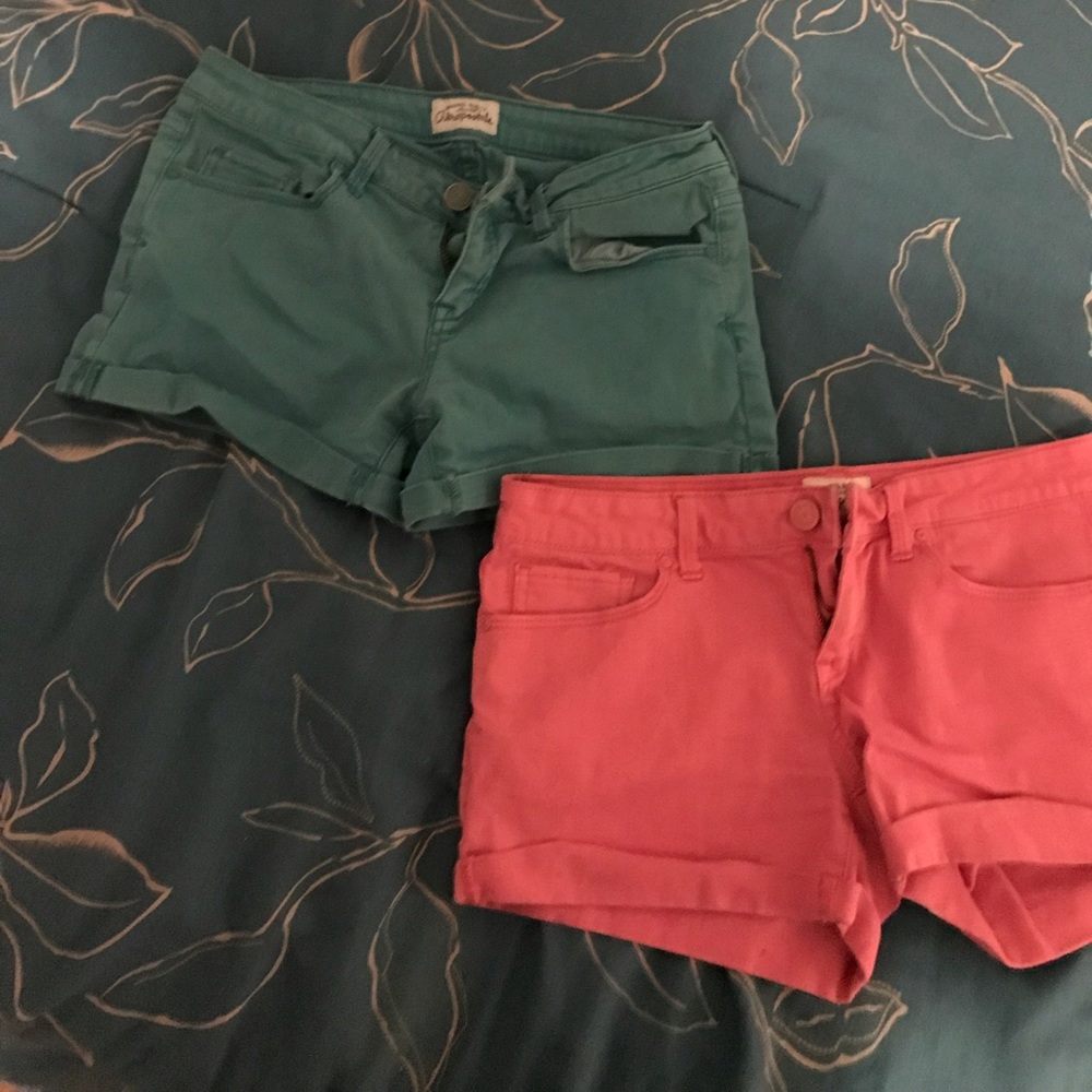 Shorts - Picture 2 of 2